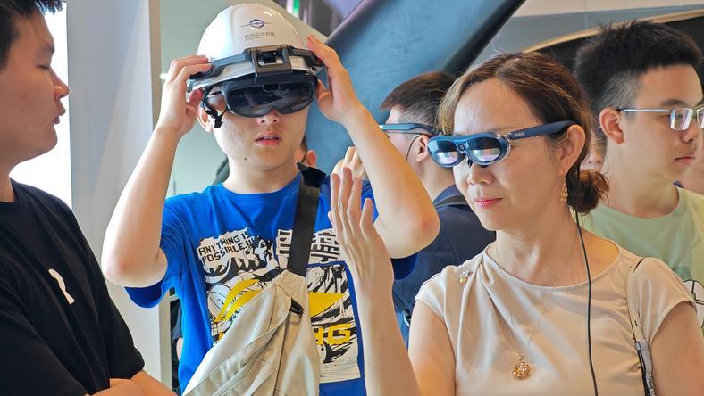 国产AI眼镜退货率超三成,Meta能触发iPhone时刻吗?